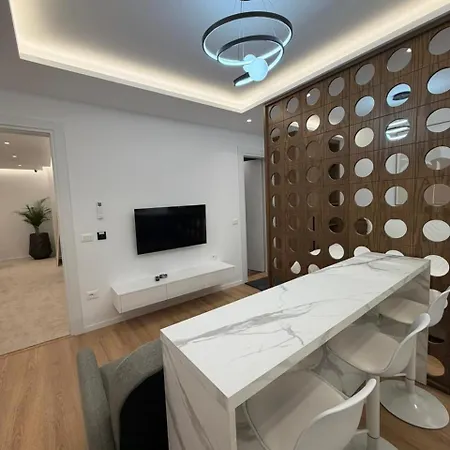 Asinara Guatanamo Belmarsh Durrës