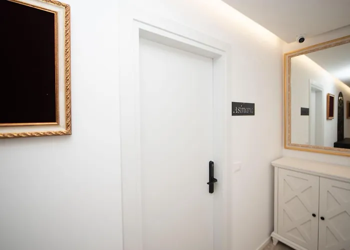 Apartment Asinara Guatanamo Belmarsh *