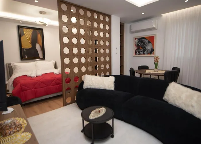 Asinara Guatanamo Belmarsh Apartment