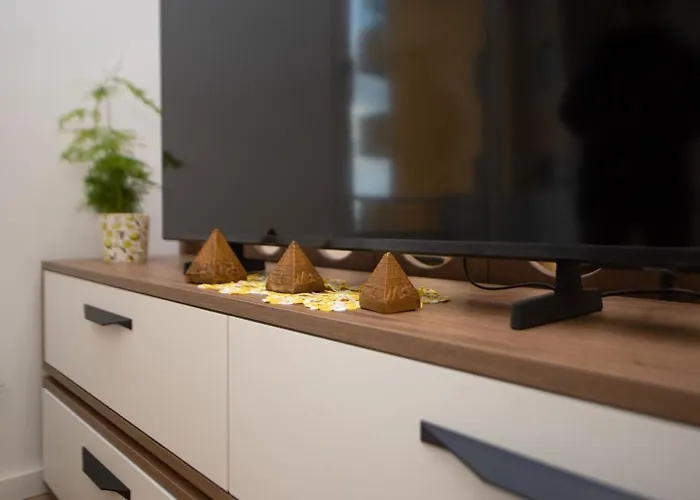 Asinara Guatanamo Belmarsh Durres